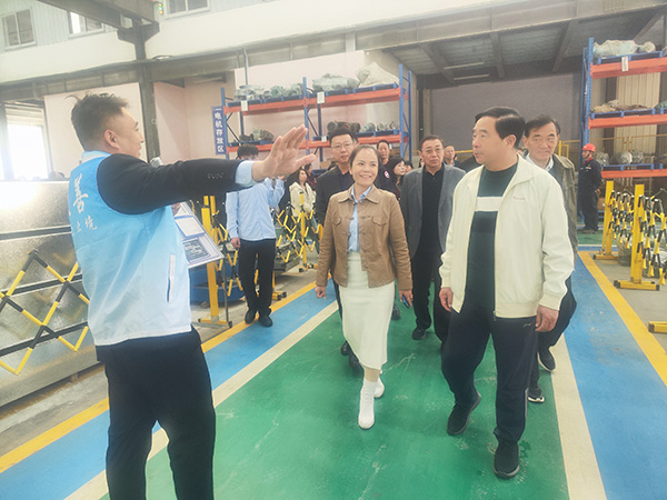 泰安市企業(yè)與企業(yè)家聯(lián)合會(huì)、泰安市工業(yè)經(jīng)濟(jì)聯(lián)合會(huì)組織開(kāi)展企業(yè)參觀交流活動(dòng)